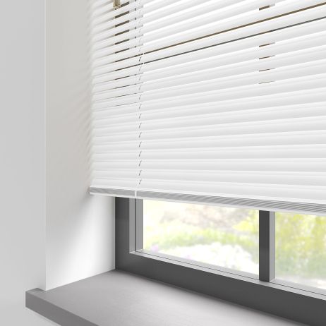 Gloss Soft White Aluminiumpersienn